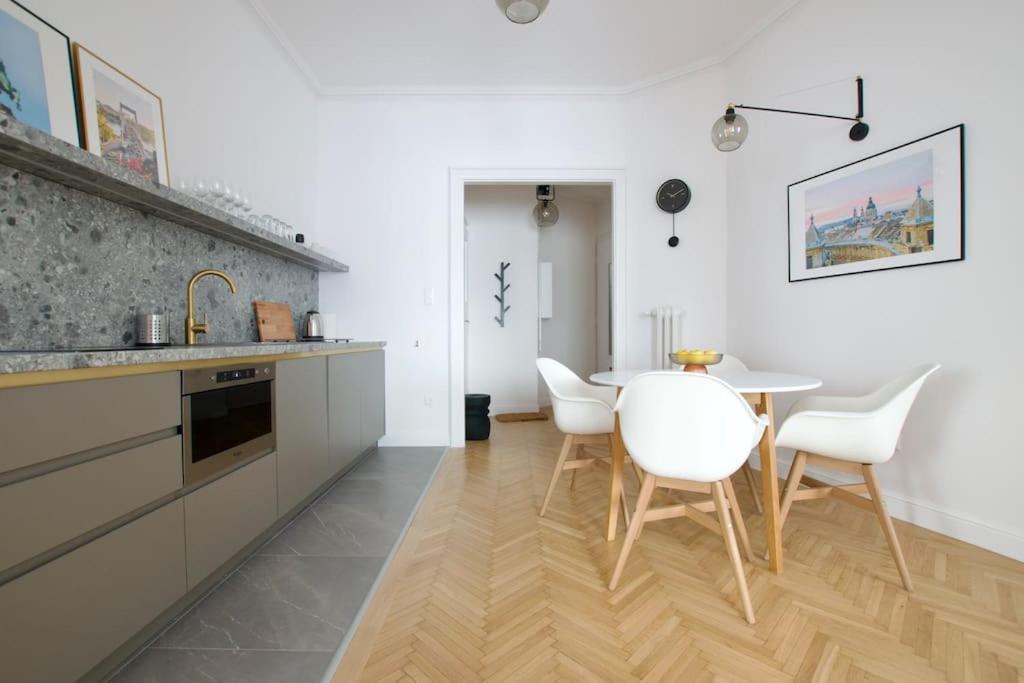 Premium Apartment By Hi - Central 2 Bedroom - Best View Βουδαπέστη Εξωτερικό φωτογραφία