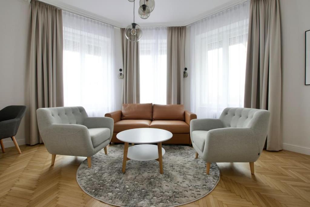 Premium Apartment By Hi - Central 2 Bedroom - Best View Βουδαπέστη Εξωτερικό φωτογραφία